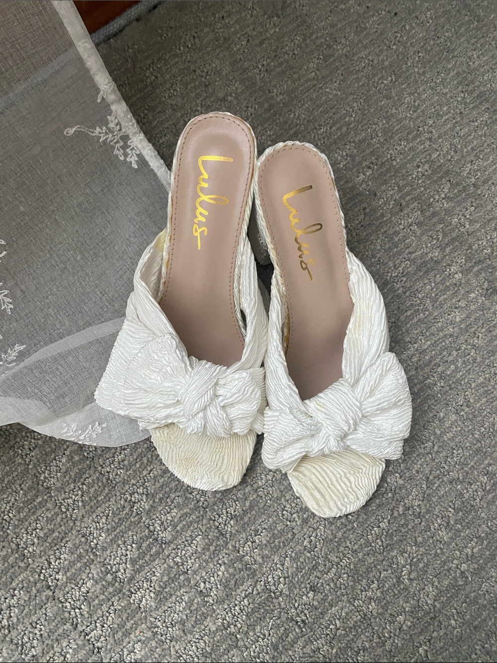 Lulu's Cream Knotted Slide Mules